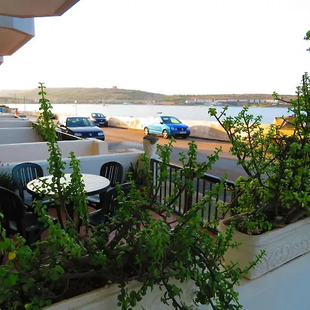 Welcome Families Beachfront With Ocean Views Mellieħa