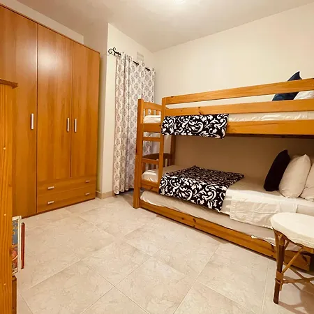 Welcome Families Beachfront With Ocean Views * Mellieħa