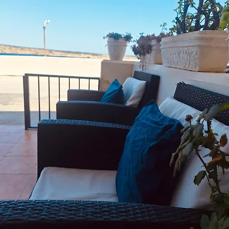 Apartament Welcome Families Beachfront With Ocean Views Mellieħa