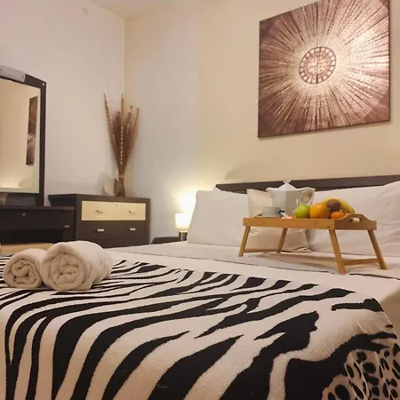 Seafront With Panoramic Ocean Views * メーリッハ